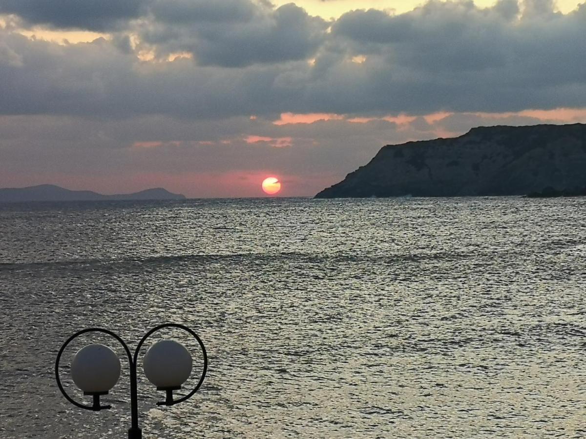 Lenico Seafront Villa Agia Pelagia  Buitenkant foto